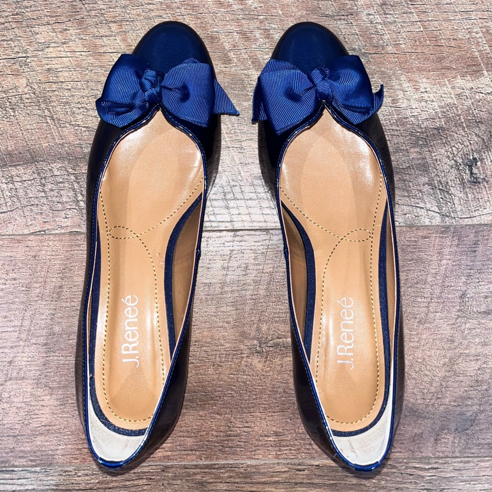 J. Renee Cameo Patent Bow Detail Block Heel Pumps - Picture 8 of 14